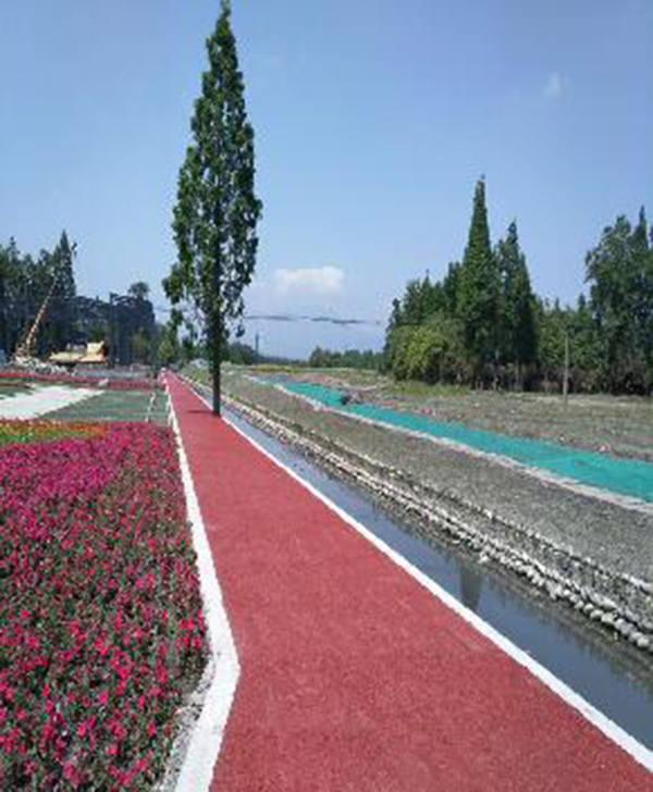 都江堰市精华灌区映像核心区 游步道.jpg