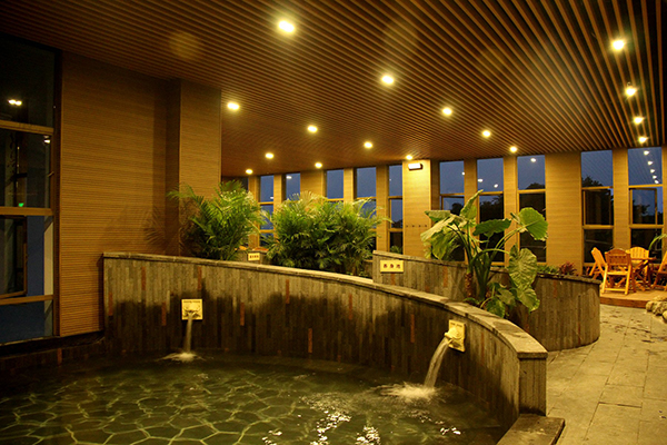 麓棠温泉.jpg