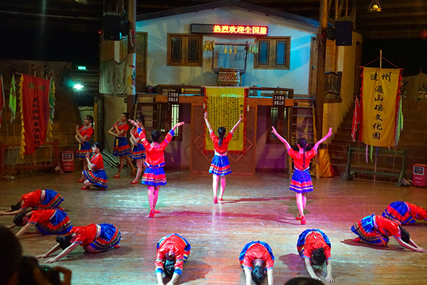 龙潭瑶族风情表演4.JPG