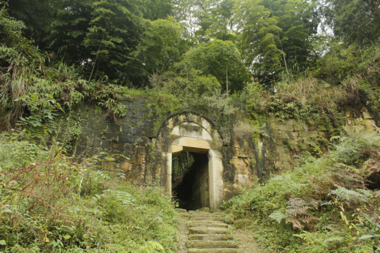 历史悠久 灌顶山寨.png