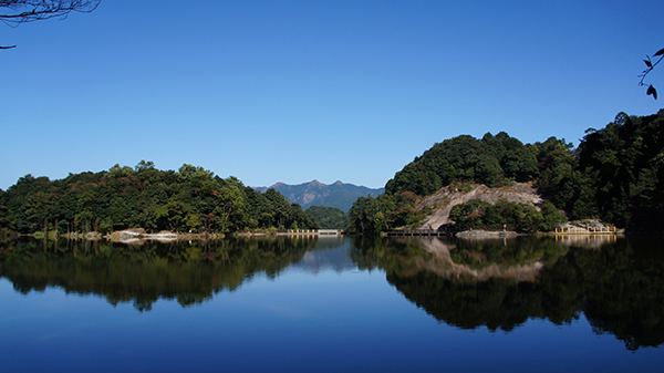 莲花湖.jpg