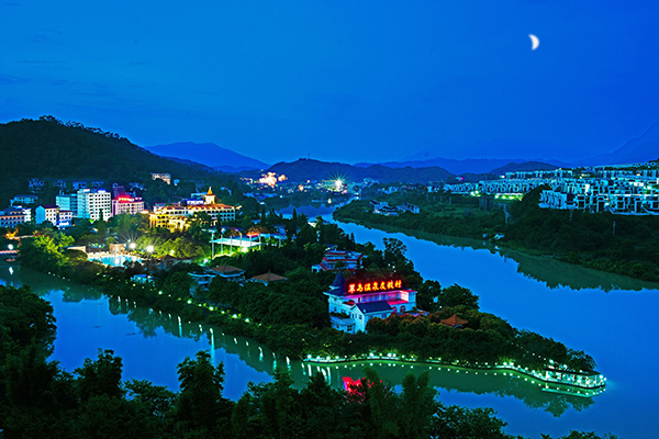 财富小镇夜景.jpg