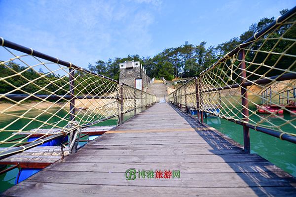 wb383426368.jpg