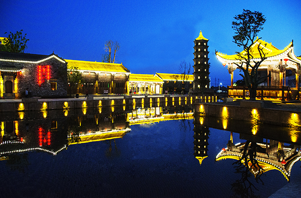 老街夜景.jpg