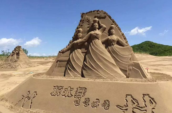 美丽沙雕顶水舞.jpg