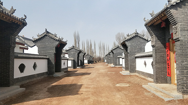 甘浚镇速展村特色街区群众居住区.jpg
