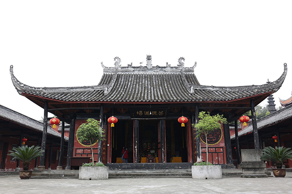 宁国寺正殿.jpg