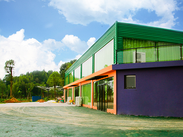 七彩生态餐厅.jpg