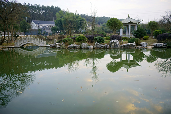 山庄远景.jpg