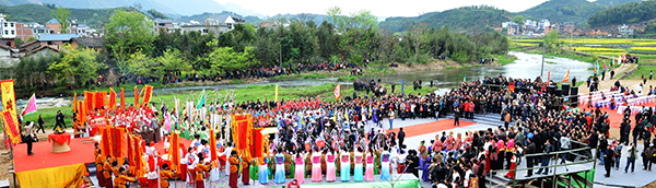 “班春”现场 .jpg