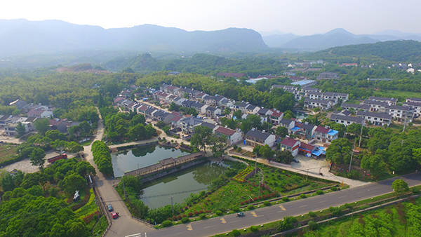 张阳村白马组航拍图.jpg