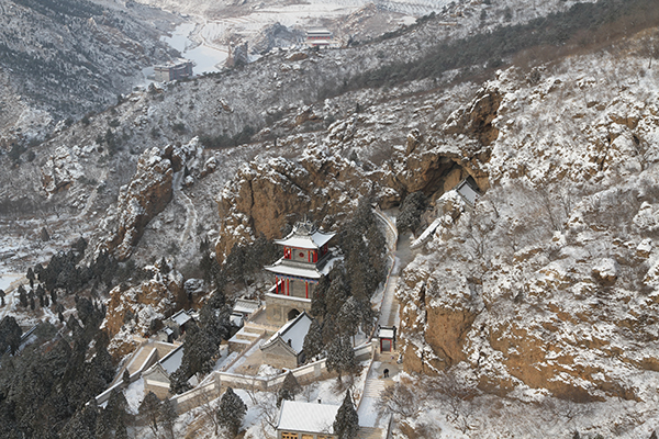 灵山景区雪景.jpg
