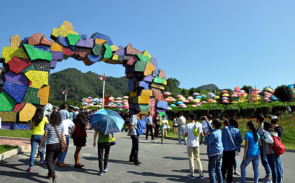 湄潭“七彩部落”景区 瞿欣含摄.jpg