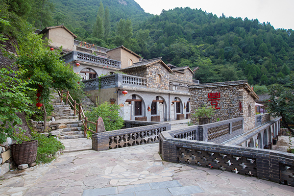 窑洞大院.jpg