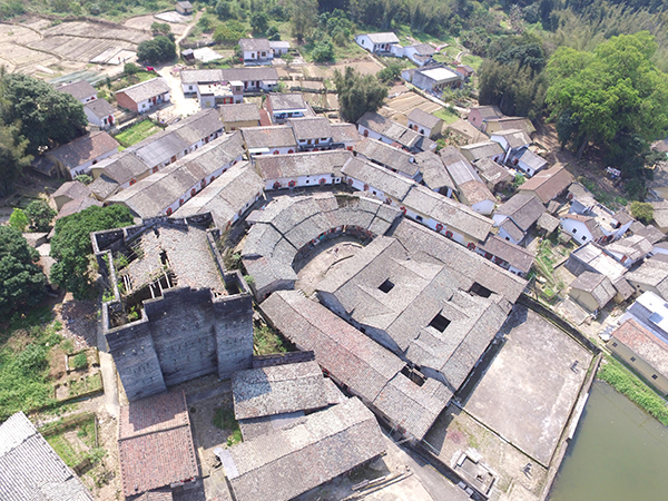 渡头村见龙围古建筑群.JPG