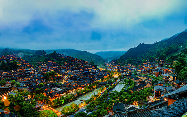 西江千户苗寨夜景.jpg