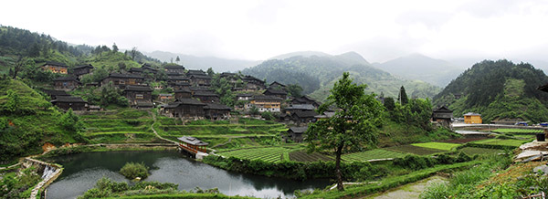乌东苗寨全景.jpg