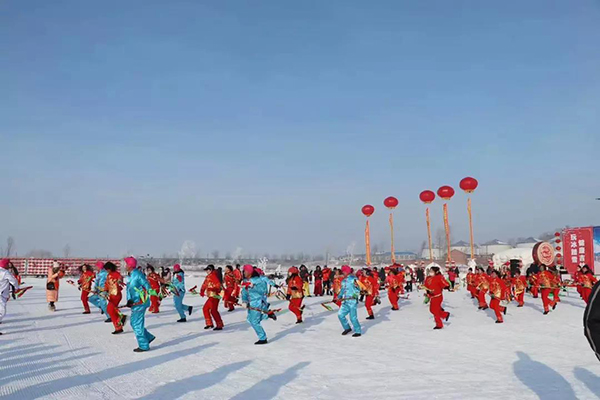 图片10冰雪节秧歌.jpg