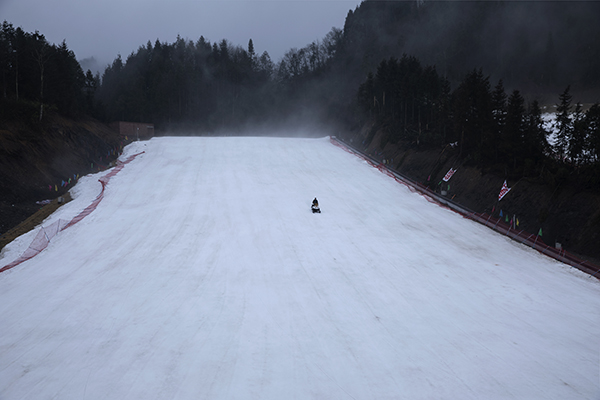 滑雪场.jpg