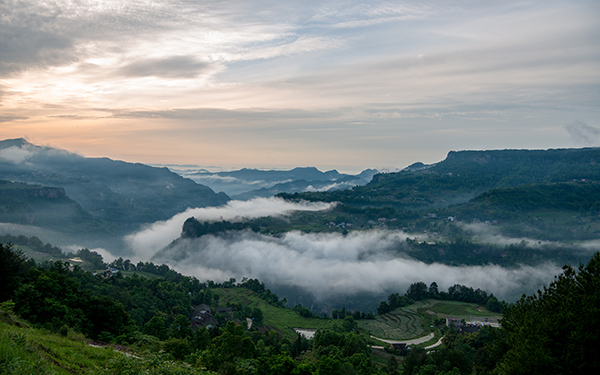 高山云海.jpg