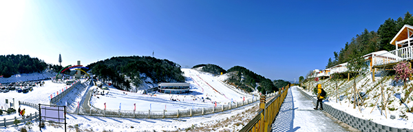 4.曾家山国际滑雪场.jpg