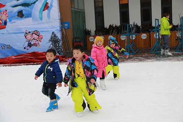 滑雪宝宝.jpg