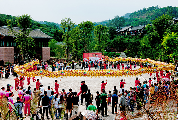 4.五凤民俗活动.JPG
