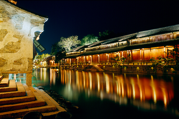 7.浙江省桐乡市乌镇风景区西栅夜景.jpg