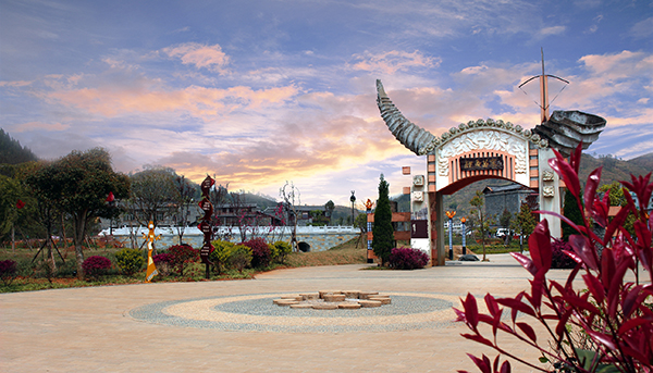 鲤鱼苗寨寨门.jpg