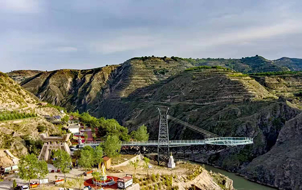 图片7.禹王峡景区玻璃观景平台.jpg
