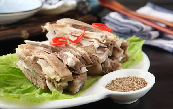 图片12.青海特色美食“手抓羊肉”.jpg