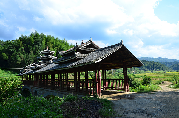 寨牙岩脚风雨桥.JPG