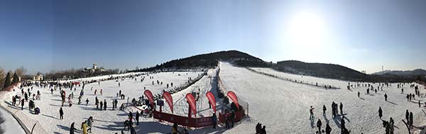 4、驼山滑雪场高级赛道.jpg