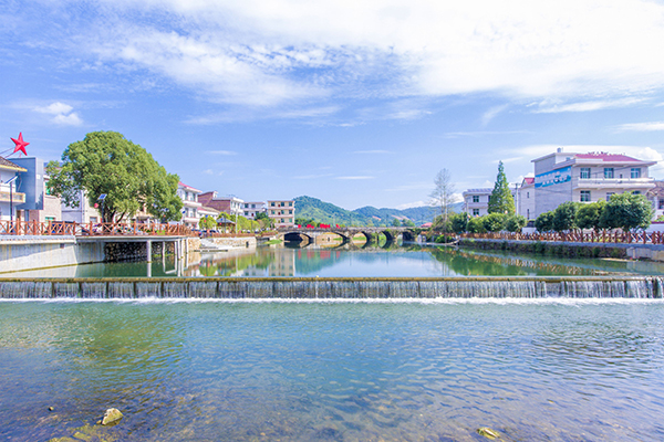 红色沿背村2.jpg