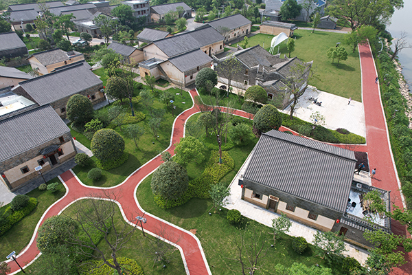 5坝溪美食村游园.jpg