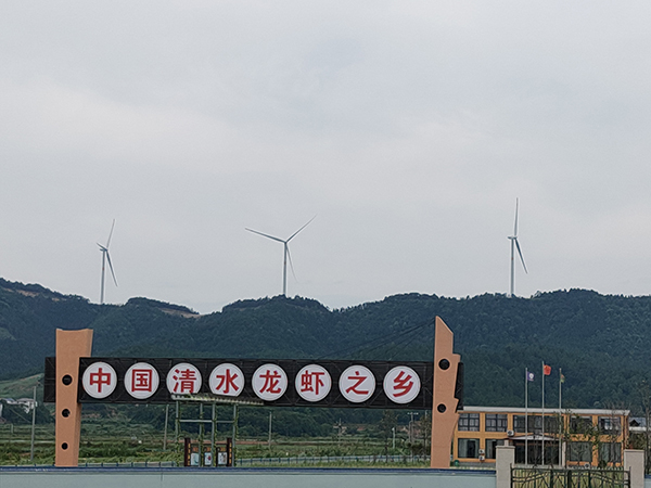 9同江万亩稻渔产业园清水小龙虾交易中心.jpg