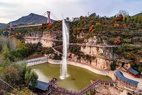 精品点15：登封市范家门景区喊泉.png