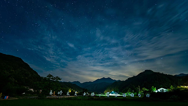 星空稻田夜景.jpg