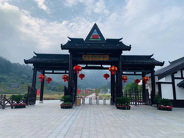 牙溪生态农场大门.jpg