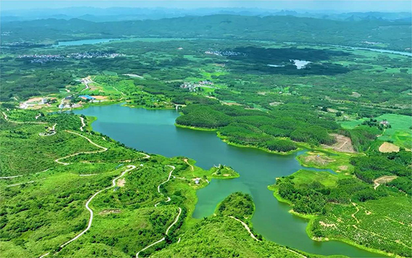 1.湖景.jpg
