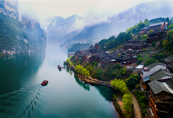 龚滩古镇全景1.jpg
