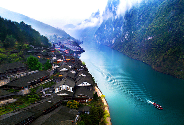 龚滩古镇全景2.jpg