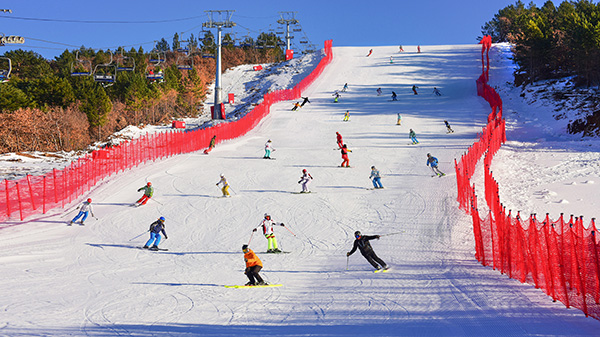 奥悦碾子山国际滑雪场1.jpg