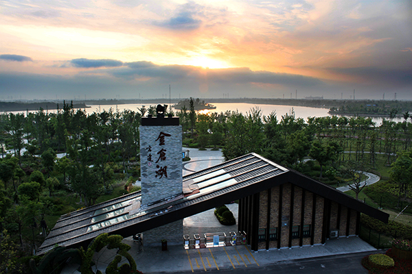 鸟瞰金仓湖.jpg