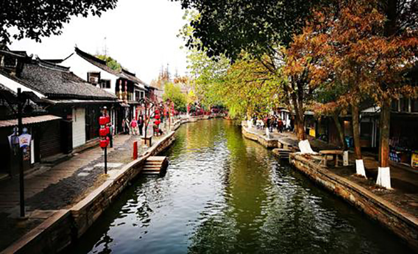 古镇内部沿河景色.jpg