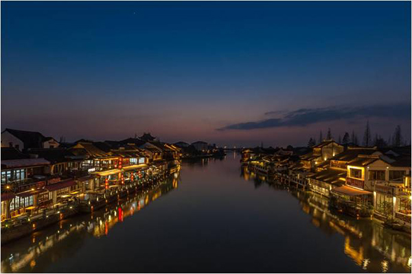朱家角古镇夜景.jpg