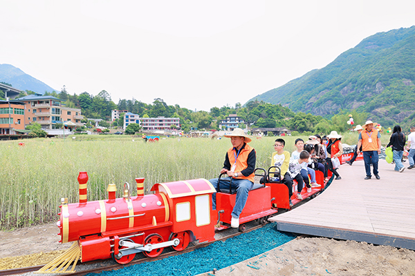 小火车.JPG