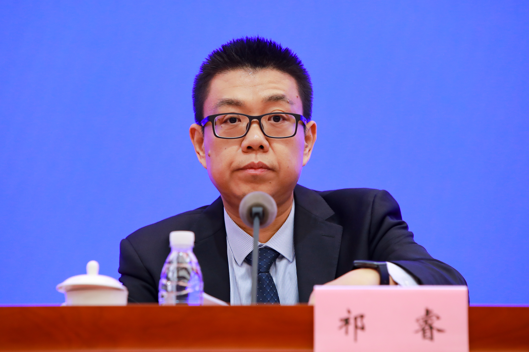 新闻发布会发言人讲话注意事项(新闻发布会的主持人,发言人应注意哪些事项)