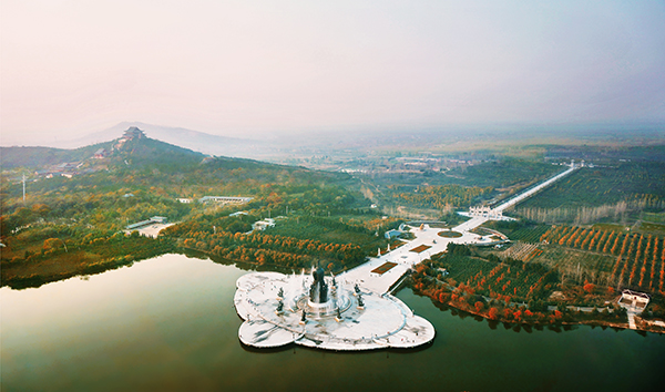 艾山风景区全景.jpg