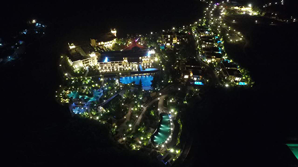 南乡温泉夜景.jpg